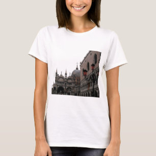 Square & Basilica of St Mark Tシャツ