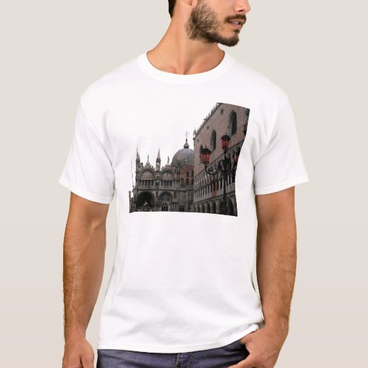 Square & Basilica of St Mark Tシャツ (正面)