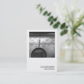 Square Photo 0328 – 古い英国のラジオダイヤル 名刺 (スタンド正面)