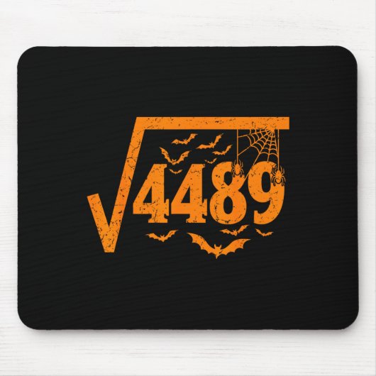 Square Root 4489 Funny Halloween Meme 67 Math Teac マウスパッド (正面)