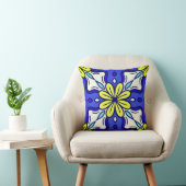 Square Throw Pillow with Yellow Flowers クッション (椅子)