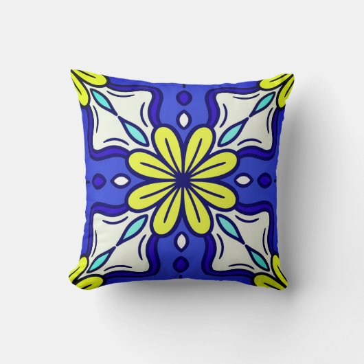 Square Throw Pillow with Yellow Flowers クッション (正面)