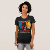 Squatching Is Importanter Funny Sasquatch Bigfoot  Tシャツ (正面フル)