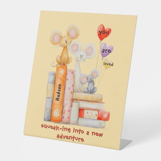 Squeak-ing Into A New Adventure Pedestal Sign 台座サイン (正面)