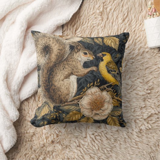 Squirrel and Yellow Canary with Flowers Pattern クッション (ブランケット)