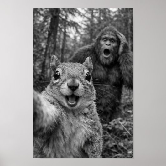 Squirrel Bigfoot Surprised Selfie ポスター (正面)