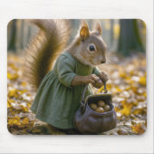 Squirrel Collection Nuts In Her Purse マウスパッド (正面)