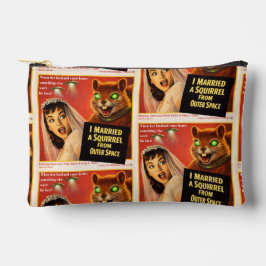 Squirrel from Outer Space アクセサリーポーチ