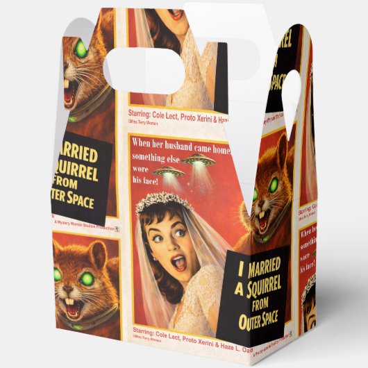 Squirrel from Outer Space フェイバーボックス (見開き)