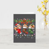 Squirrel In Christmas Socks Lights Squirrel Xmas カード (黄色い花)