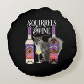 Squirrels & Wine - Funny Squirrel Lover and Wine D ラウンドクッション (裏面)