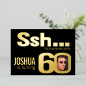 ssh...サプライズ60th誕生日パーティー金ゴールドブラック 箔招待状 (立ち正面)