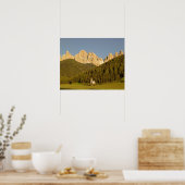 Stジョバンニ、Val di Funes、Dolomites、イタリア ポスター (キッチン)
