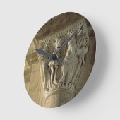 Stベネディクト実行aを描写する柱頭 ラウンド壁時計 (傾斜)