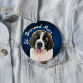 St. Bernard Mom with blue backgroundボタン 缶バッジ (インサイチュ)