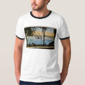 St. Clairの川で北に行く汽船 Tシャツ (正面)