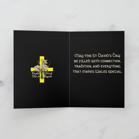 St Davids Day Daffodils And Cross カード (内部)