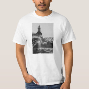 St Joseph Grayscaleでの激しい波 Tシャツ
