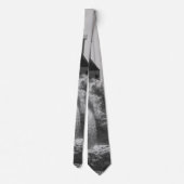 St Joseph Grayscale Tieでの激しい波 ネクタイ (裏面)