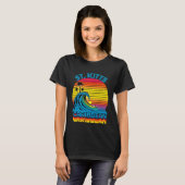 St Kitts Caribbean Retro Throwback Surf & Beach So Tシャツ (正面フル)
