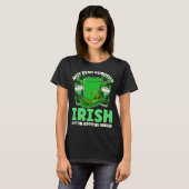 St Patを飲むアイリッシュ飲ビールもリモートではない Tシャツ (正面フル)