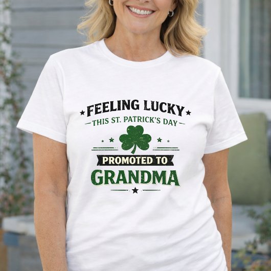 St. Patrick’s Day Baby Announcement Gift Tシャツ