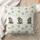 St. Patrick’s Day Gnome Pattern with Shamrocks  クッション (ブランケット)