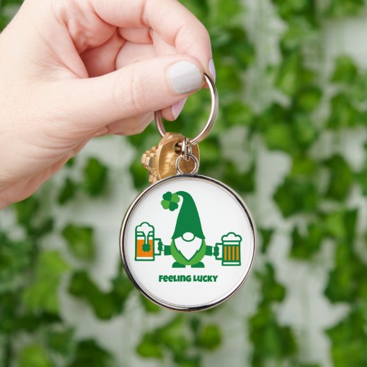 St. Patrick’s Day Gnome with Beer Mug キーホルダー (手)