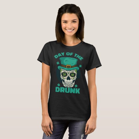 St Patrick`s Day Irish C leaf Skeleton Day of the  Tシャツ (正面フル)