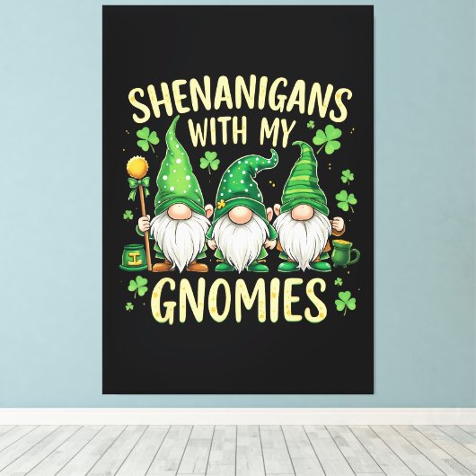 St Patrick’s Day Lucky Shamrock Gnome  キャンバスプリント (インサイチュ (ウッドフロア))