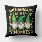 St Patrick’s Day Lucky Shamrock Gnome  クッション (裏面)