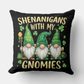 St Patrick’s Day Lucky Shamrock Gnome  クッション (正面)