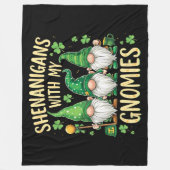 St Patrick’s Day Lucky Shamrock Gnome  フリースブランケット (正面)