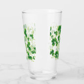St. Patricks日のつる植物及びシャムロックのクローバー タンブラーグラス (左)