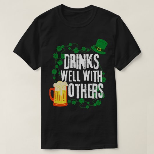st patricks dayおもしろいとOの飲み物 Tシャツ (デザイン正面)