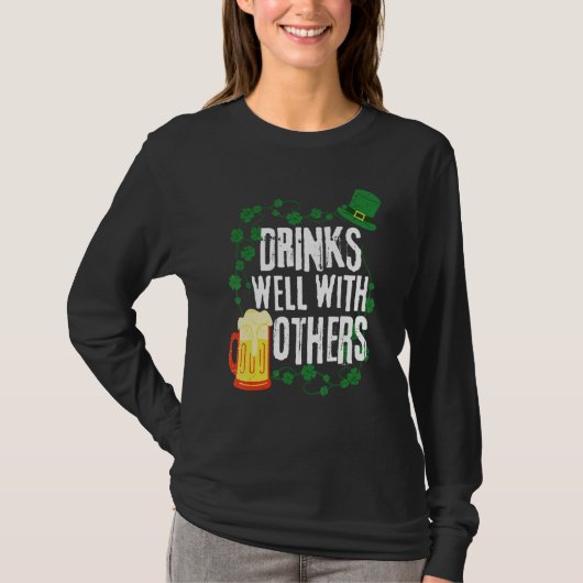 st patricks dayおもしろいとOの飲み物 Tシャツ (正面)