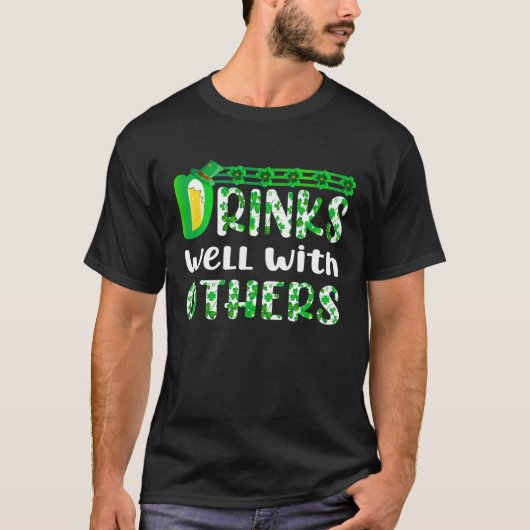 st patricks dayおもしろいとOtの飲み物 Tシャツ (正面)