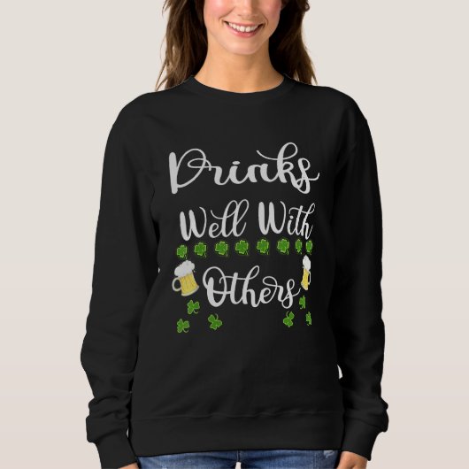 st patricks dayおもしろいビール飲み飲みWell Wi スウェットシャツ (正面)