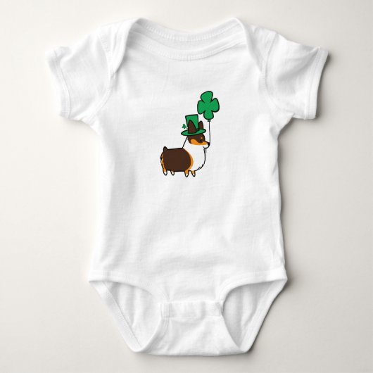 St patricks dayの三色のコーギーのワイシャツ tシャツ (正面)