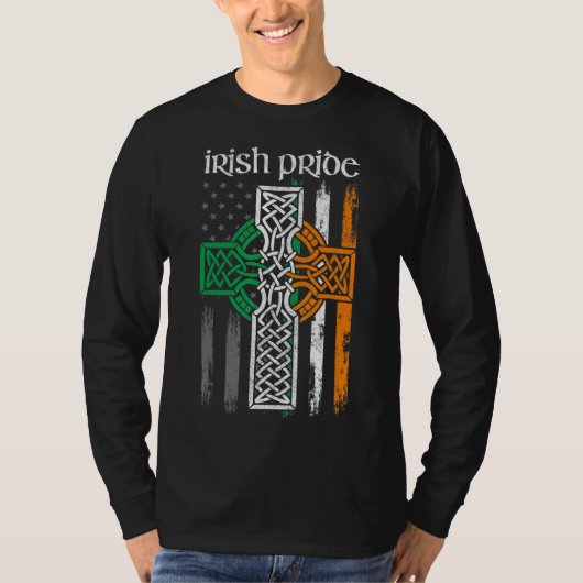 St patricks dayアイリッシュアメリカ国旗のケルトTシャツ Tシャツ (正面)