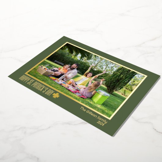st patricks dayエレガントシャムロックの家族の写真 箔シーズンカード (回転した状態)