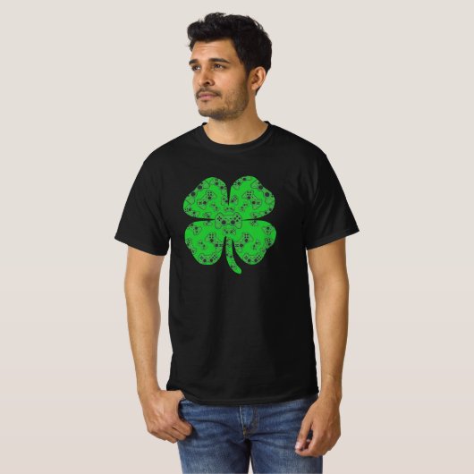 St patricks dayビデオゲームのコントローラーShamrock Tシャツ (正面フル)