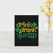 St patricks dayビールドリンク飲みシャムロ飲ック カード (黄色い花)