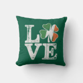 St patricks dayラブラッキーアイリッシュシャムロックグリーン クッション (正面)