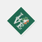 St patricks dayラブラッキーアイリッシュシャムロックグリーン スタンダードカクテルナプキン (角)