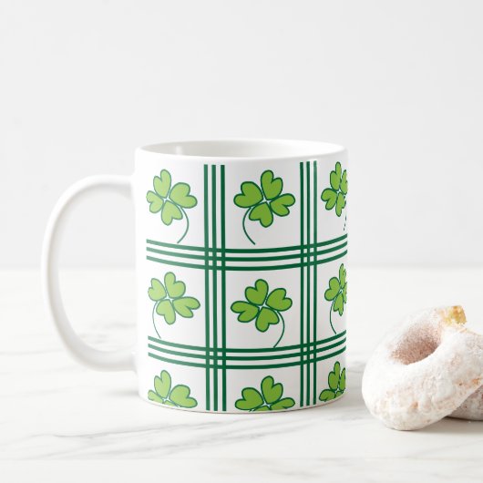 St patricks day四葉ラッキークローバーパターン コーヒーマグカップ (ドーナツ)