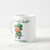St patricks day幸運を必要とする私はチャームを持つ コーヒーマグカップ (正面左)
