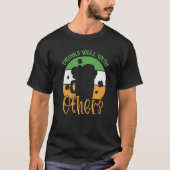 St Patricks Day Drinking Drinks Well With Other Vi Tシャツ (正面)