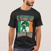 ST Patrick's Day Drinking Team  Leprechaun Irish M Tシャツ (正面)