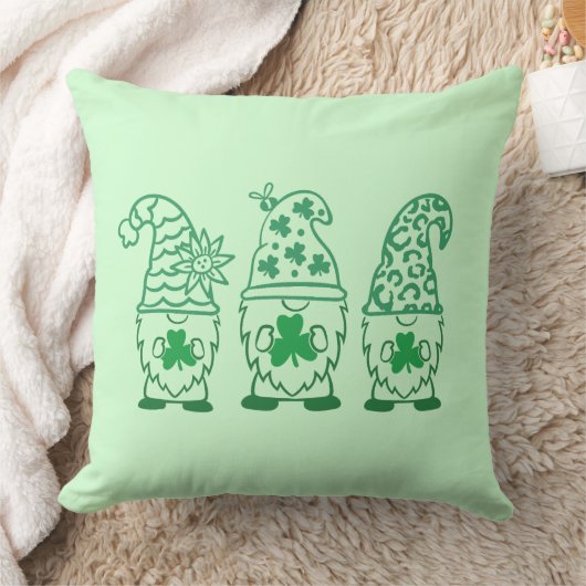 St. Patrick's Day Gnomes-60682 クッション (ブランケット)